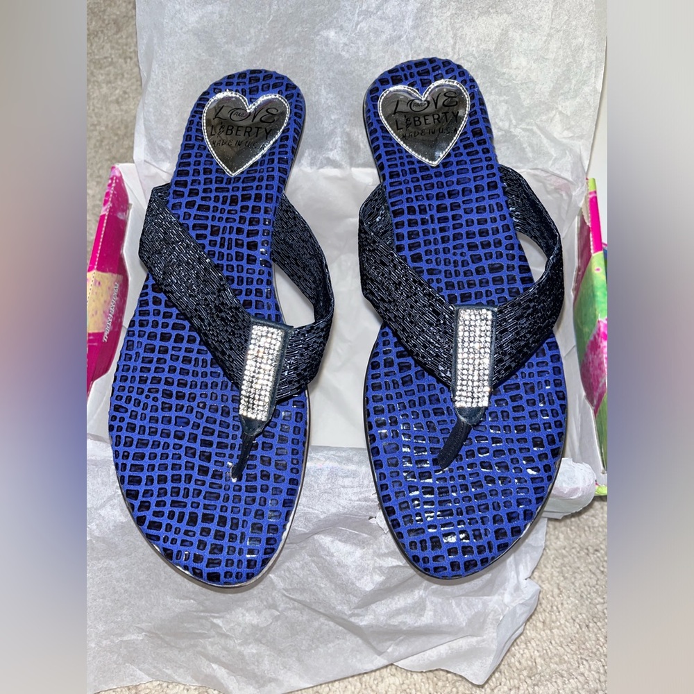 Love and Liberty Made in USA NEW Navy Low Heel Flip Flop Bling Sandals Size 11